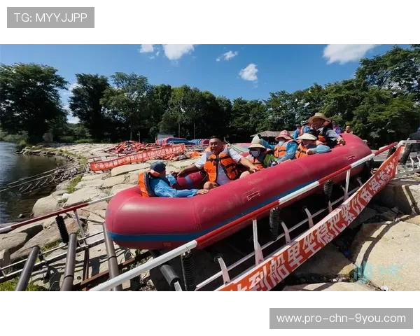 水上漂流节，激流中的极速运动体验，水上漂流船是什么